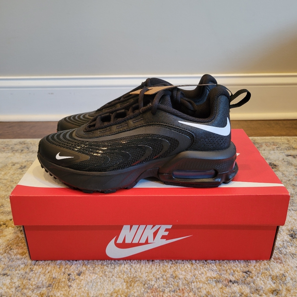 Girls Nike Air Max Fire Shoes Size 4.5